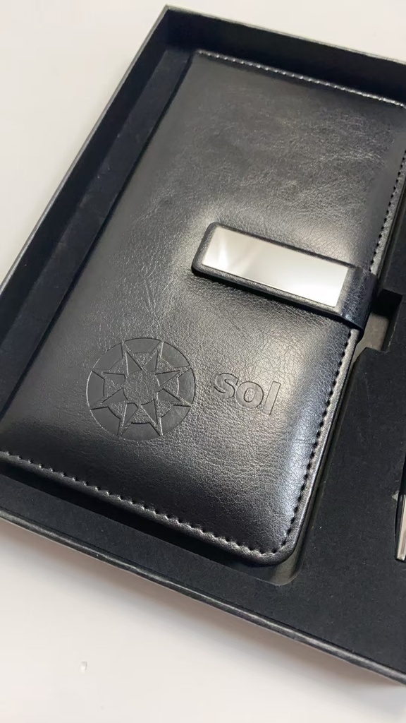 Penote - Luxury Leatherette A6 Notebook and Pen Gift Set. GS7678
